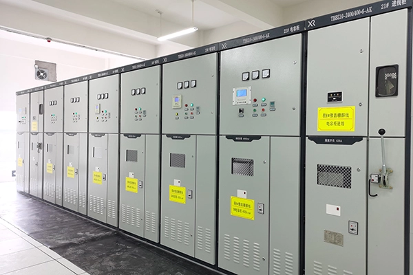 Indoor capacitor bank